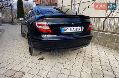 Купе Mercedes-Benz C-Class 2004 в 