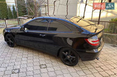 Купе Mercedes-Benz C-Class 2004 в 
