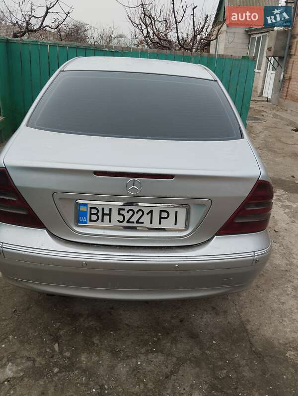 Седан Mercedes-Benz C-Class 2001 в 