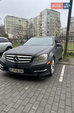 Mercedes-Benz C-Class 2011 Mercedes-Benz C-Class 2011