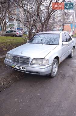 Седан Mercedes-Benz C-Class 1994 в Волочиську