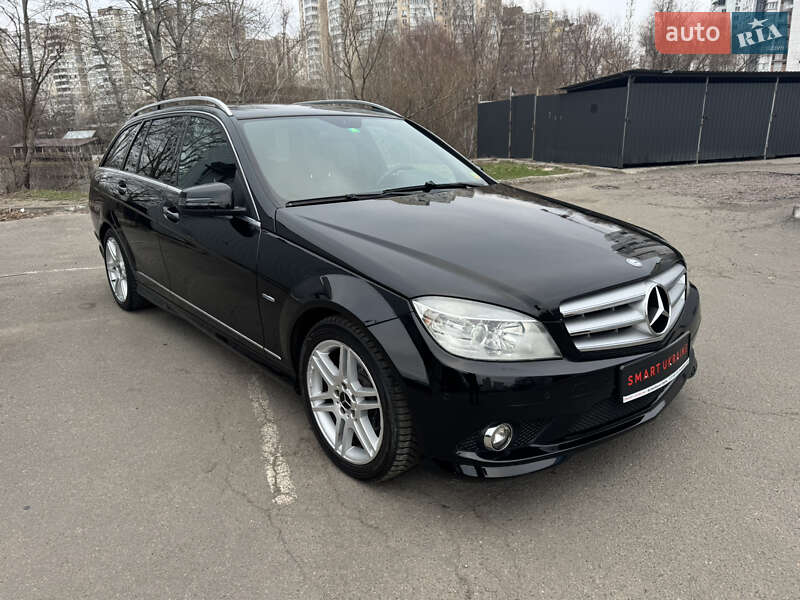 Универсал Mercedes-Benz C-Class 2010 в Киеве фото 3 Универсал Mercedes-Benz C-Class 2010 в Киеве