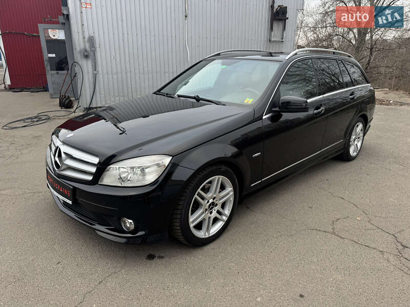 Универсал Mercedes-Benz C-Class 2010 в Киеве фото 4 Универсал Mercedes-Benz C-Class 2010 в Киеве