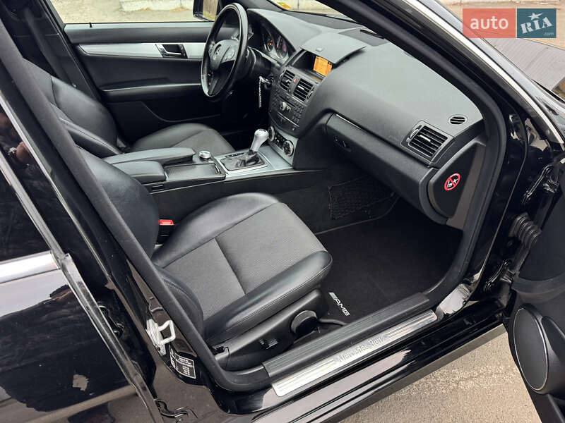 Универсал Mercedes-Benz C-Class 2010 в Киеве фото 18 Универсал Mercedes-Benz C-Class 2010 в Киеве