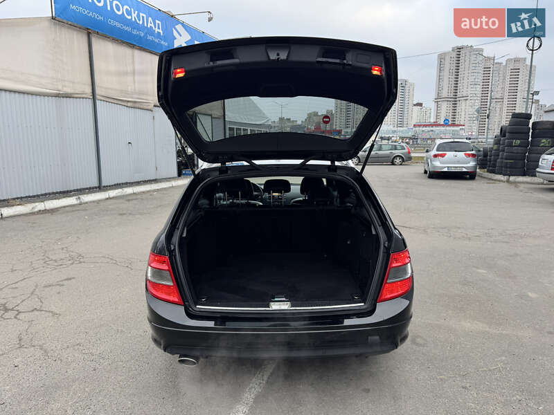 Универсал Mercedes-Benz C-Class 2010 в Киеве фото 32 Универсал Mercedes-Benz C-Class 2010 в Киеве