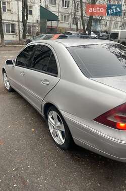 Седан Mercedes-Benz C-Class 2000 в 