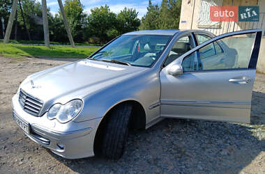 Седан Mercedes-Benz C-Class 2005 в 
