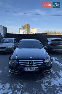 Седан Mercedes-Benz C-Class 2011 в Киеве