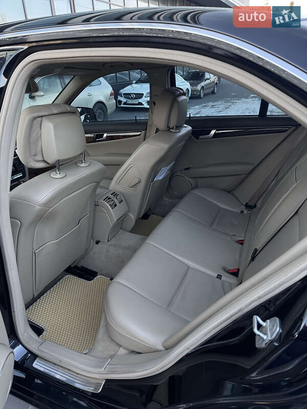 Седан Mercedes-Benz C-Class 2011 в Киеве фото 11 Седан Mercedes-Benz C-Class 2011 в Киеве