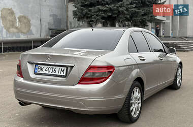 Седан Mercedes-Benz C-Class 2008 в Ровно