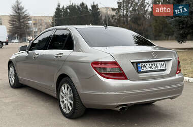 Седан Mercedes-Benz C-Class 2008 в Ровно