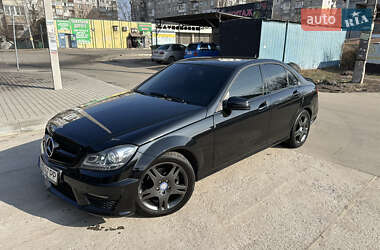 Седан Mercedes-Benz C-Class 2011 в Днепре