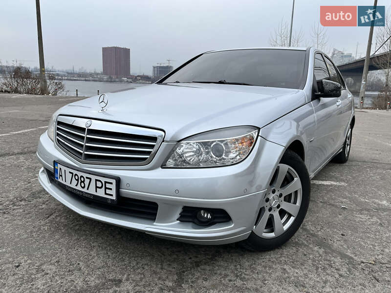 Седан Mercedes-Benz C-Class 2010 в Києві