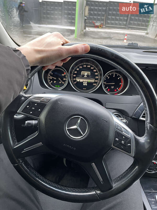Универсал Mercedes-Benz C-Class 2013 в Каменец-Подольском