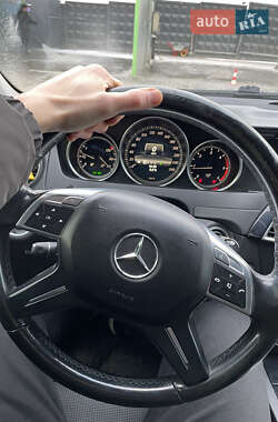Універсал Mercedes-Benz C-Class 2013 в 