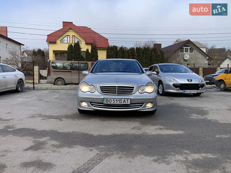 Седан Mercedes-Benz C-Class 2005 в Тернополе