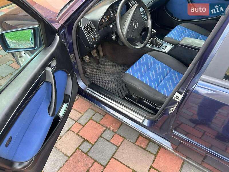 Седан Mercedes-Benz C-Class 1999 в Львове