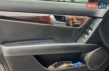 Седан Mercedes-Benz C-Class 2011 в 