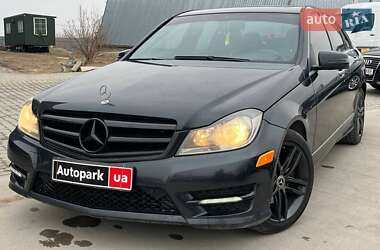 Седан Mercedes-Benz C-Class 2011 в Львове