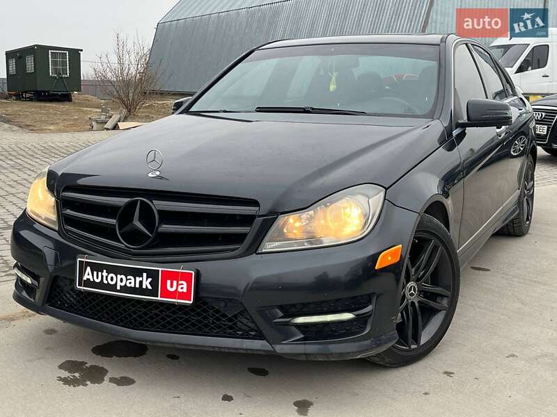 Mercedes-Benz C-Class 2011