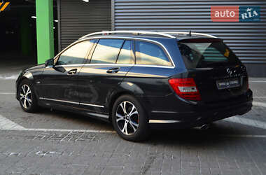 Универсал Mercedes-Benz C-Class 2014 в 