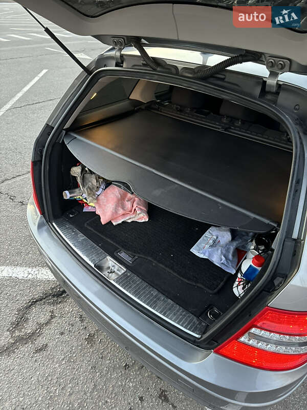 Универсал Mercedes-Benz C-Class 2010 в Житомире фото 16 Универсал Mercedes-Benz C-Class 2010 в Житомире