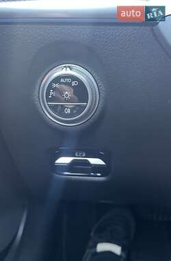 Седан Mercedes-Benz C-Class 2022 в 