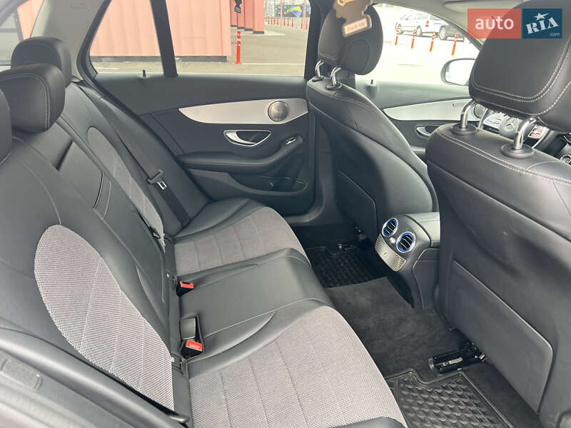 Универсал Mercedes-Benz C-Class 2019 в Одессе