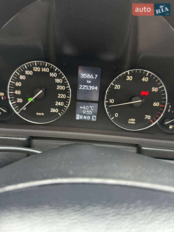 Седан Mercedes-Benz C-Class 2004 в Хмельницком