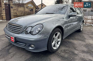 Седан Mercedes-Benz C-Class 2005 в Киеве