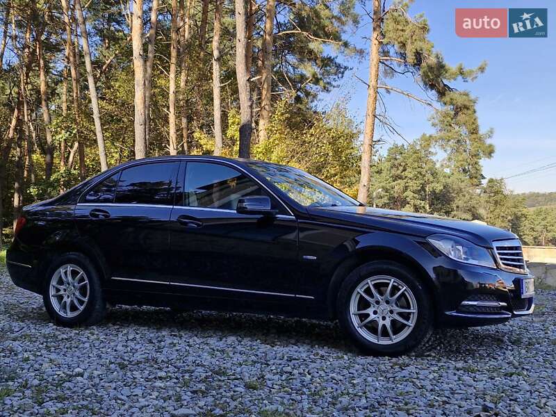 Седан Mercedes-Benz C-Class 2011 в Бучаче фото 4 Седан Mercedes-Benz C-Class 2011 в Бучаче