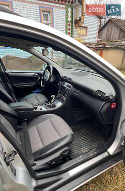 Универсал Mercedes-Benz C-Class 2004 в 