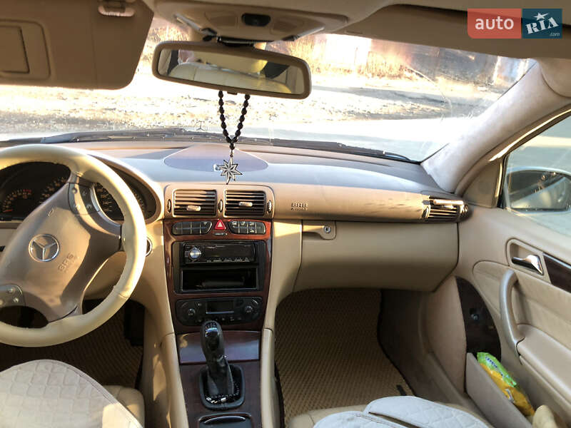 Седан Mercedes-Benz C-Class 2002 в Бориславе