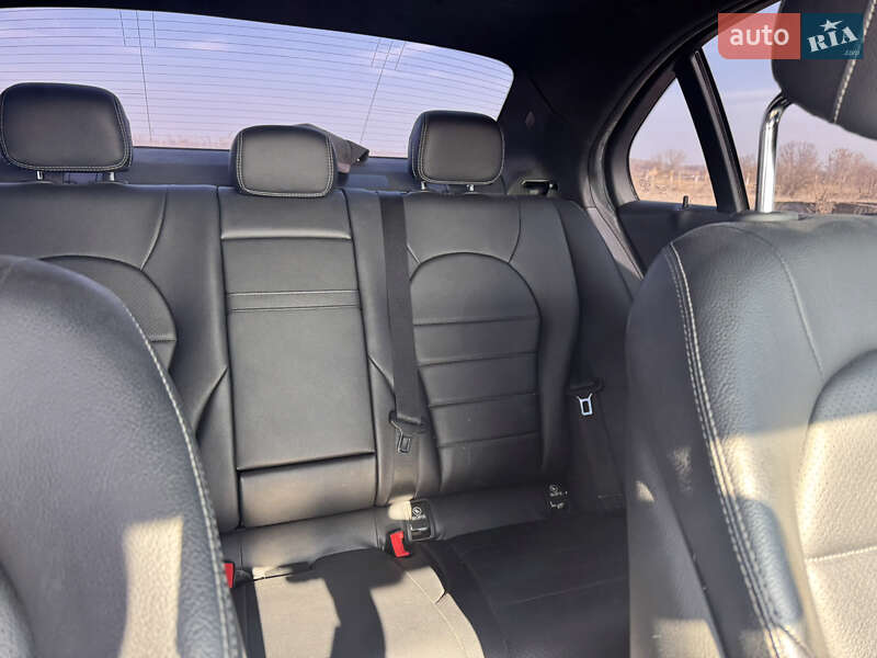 Седан Mercedes-Benz C-Class 2017 в Киеве