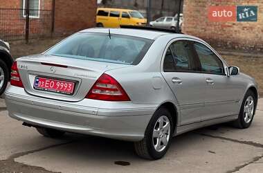 Седан Mercedes-Benz C-Class 2004 в Чернігові