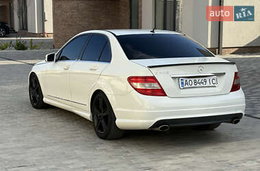 Седан Mercedes-Benz C-Class 2010 в Ужгороде