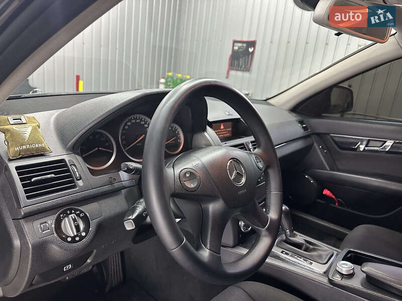 Седан Mercedes-Benz C-Class 2007 в Одессе