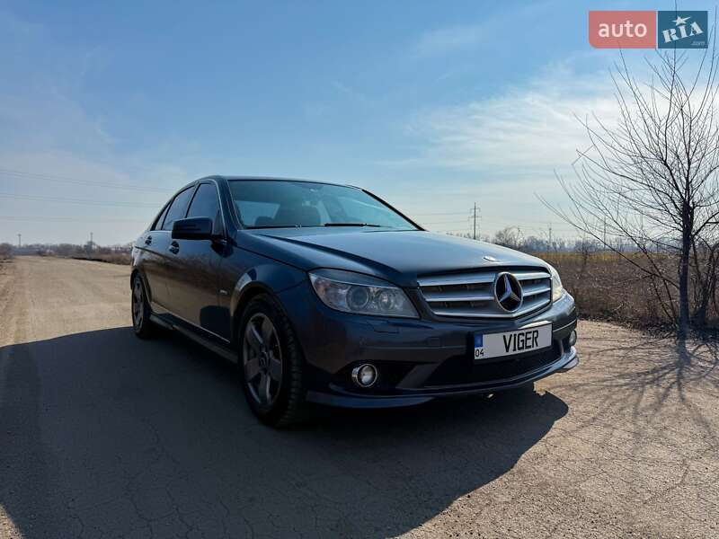Седан Mercedes-Benz C-Class 2008 в Кривом Роге