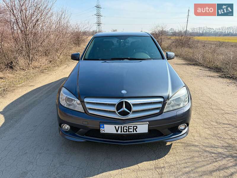 Седан Mercedes-Benz C-Class 2008 в Кривом Роге