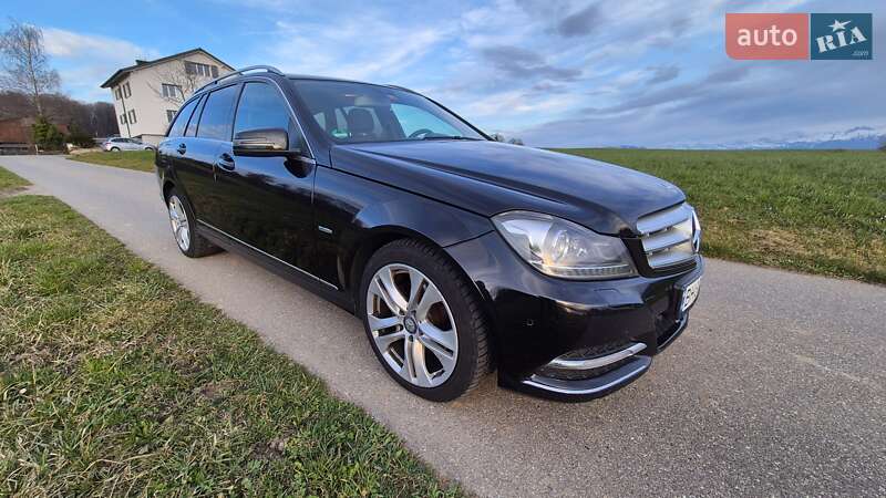 Mercedes-Benz C-Class 2011
