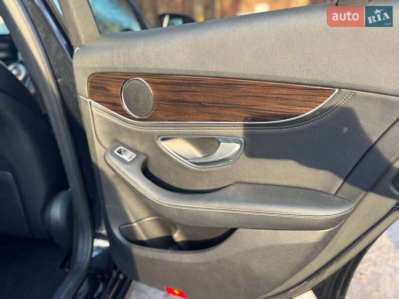 Седан Mercedes-Benz C-Class 2015 в Киеве