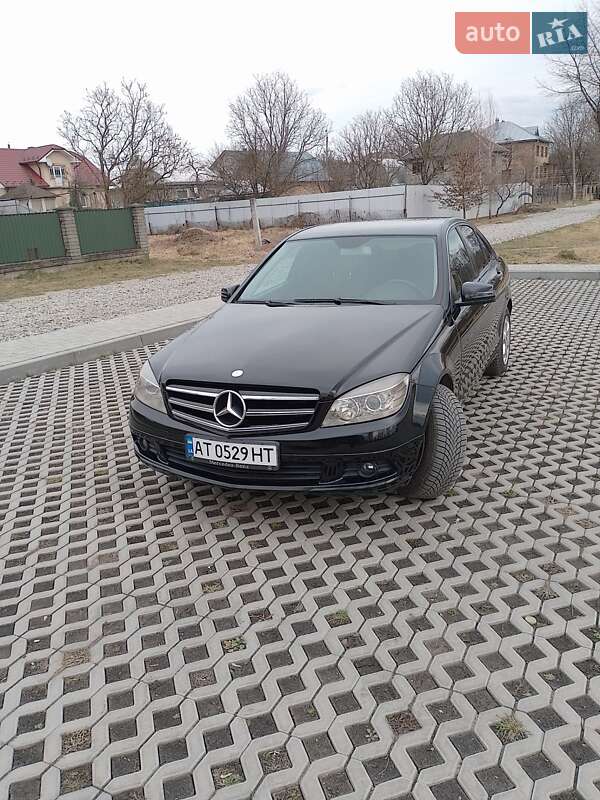 Седан Mercedes-Benz C-Class 2009 в Ивано-Франковске