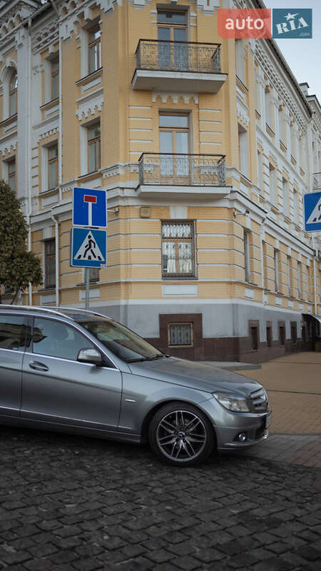 Універсал Mercedes-Benz C-Class 2008 в Києві