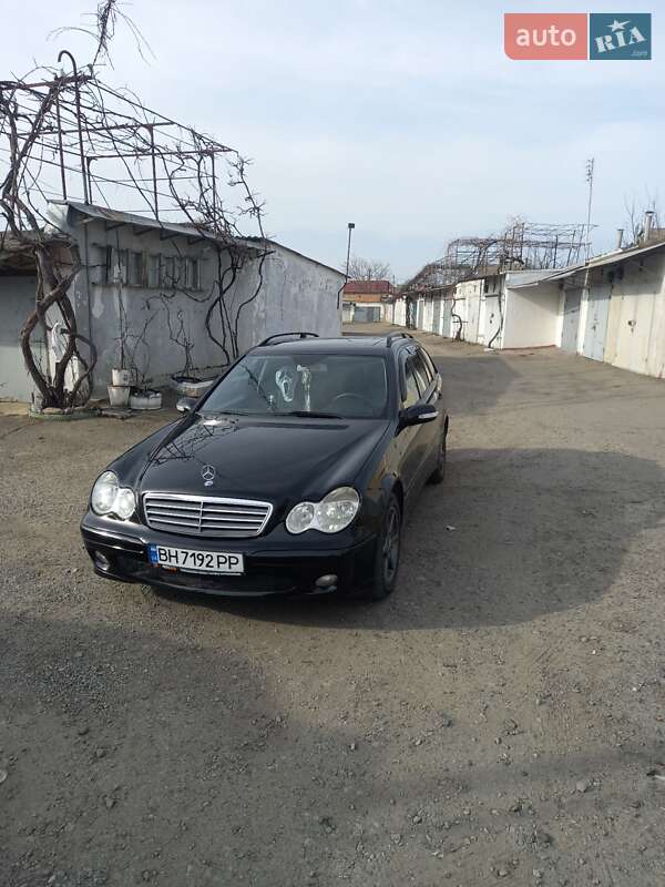 Mercedes-Benz C-Class 2006