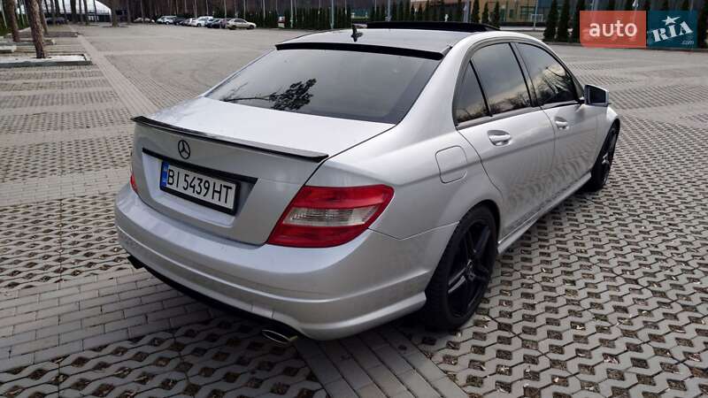 Седан Mercedes-Benz C-Class 2010 в Харкові