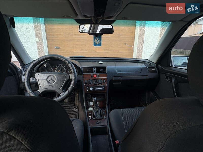 Седан Mercedes-Benz C-Class 1996 в Вижнице фото 6 Седан Mercedes-Benz C-Class 1996 в Вижнице