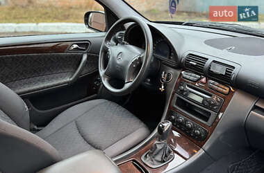 Седан Mercedes-Benz C-Class 2003 в 