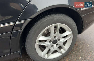 Седан Mercedes-Benz C-Class 2003 в 