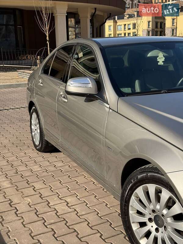 Седан Mercedes-Benz C-Class 2008 в Киеве