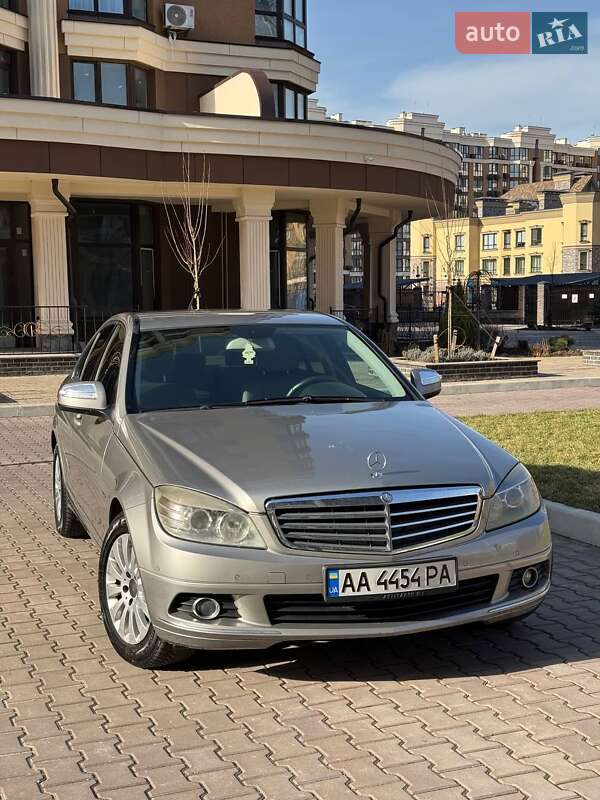 Седан Mercedes-Benz C-Class 2008 в Киеве